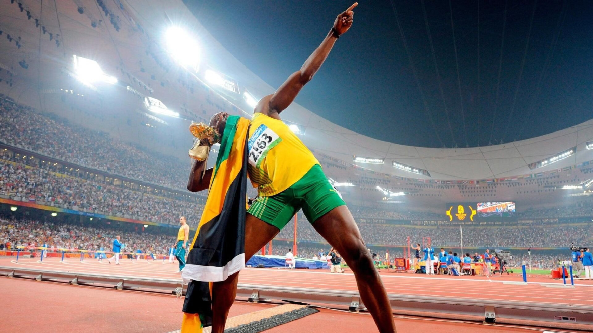 CS2枪械对决引爆全场热血,cs1.6对枪